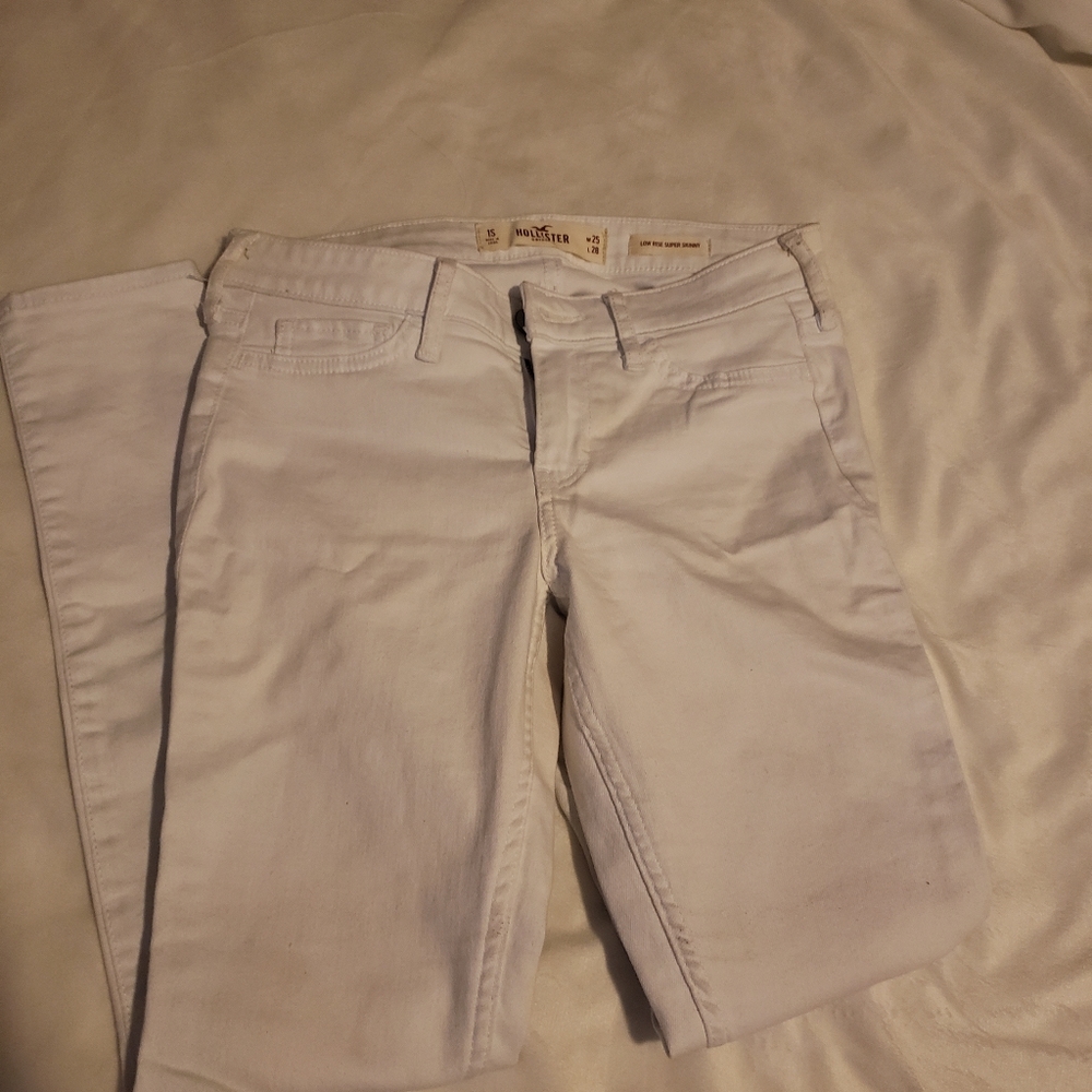 HOLLISTER White Low Rise Super Skinny Jeans